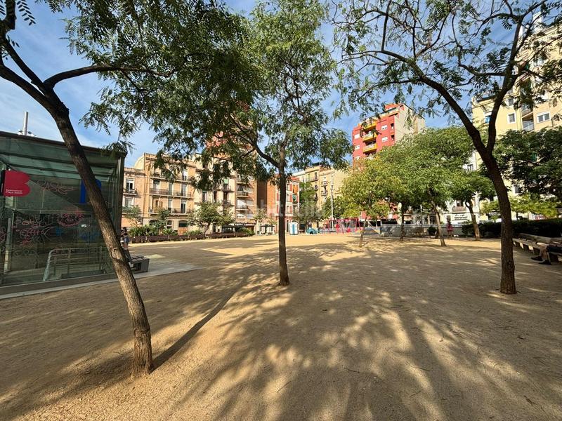 Foto c5390960-b0ce-4b7c-aeea-38a83e66c2c4. Locale commerciale in Vila de Gràcia Barcelona