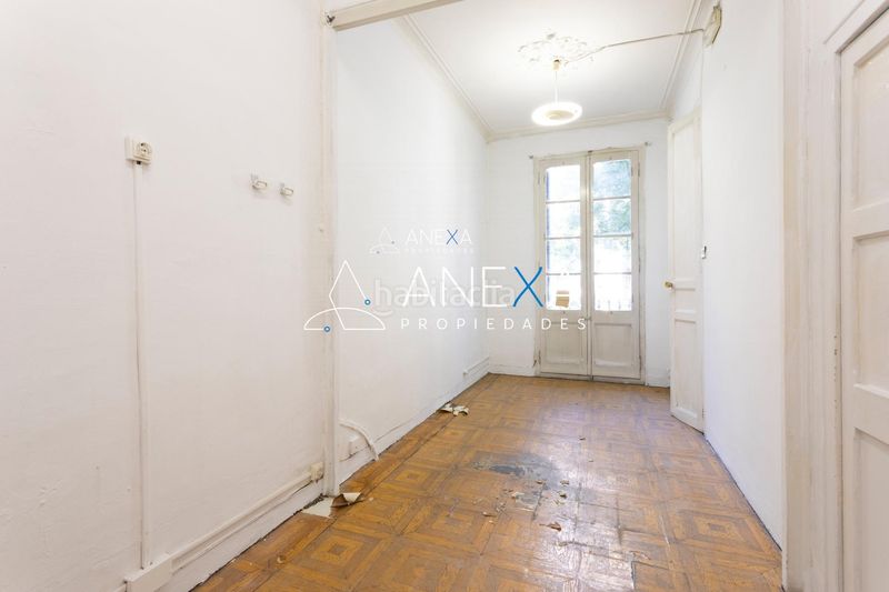 Foto 48f9a86a-8636-44ef-860c-f00683837873. Piso en Sants Barcelona