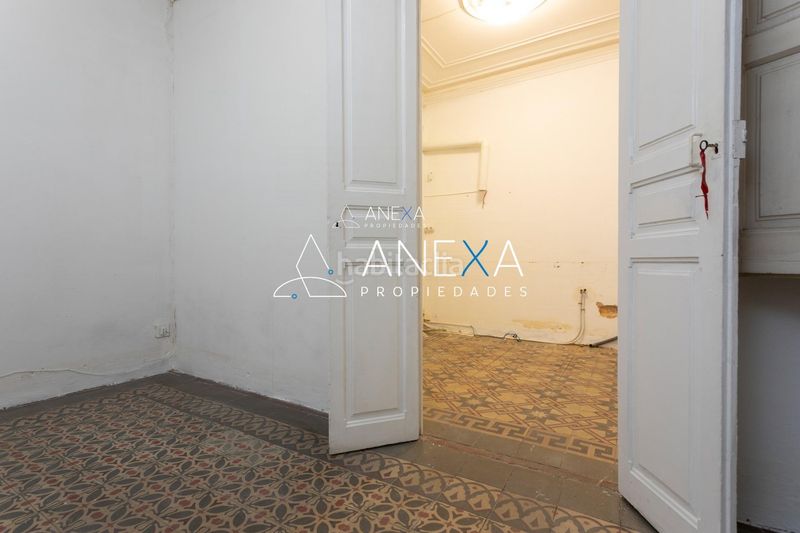 Foto b0c0fce1-b0c5-4bf1-bacd-c106f6c03b4f. Piso en Sants Barcelona