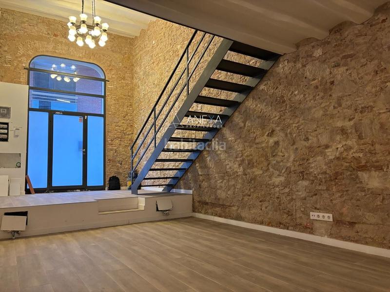 Foto 00bdb972-1b66-4e30-8f1d-acf695859ad8. Estudi a Poblenou Barcelona