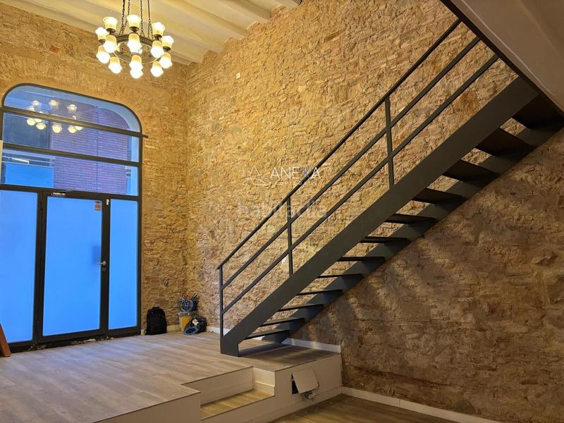 Foto 100dcb2a-2a94-4886-8722-e3dfd3c0d0a6. Estudi a Poblenou Barcelona