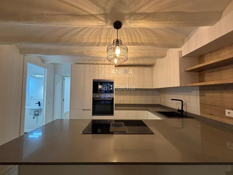 Foto 7710bd0e-9810-4e9f-a453-1f12e6c77667. Estudi a Poblenou Barcelona