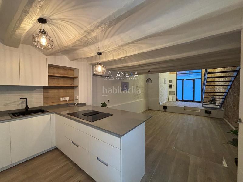 Foto d4443adf-3c01-4e1f-8cad-82ffea35ea72. Estudi a Poblenou Barcelona