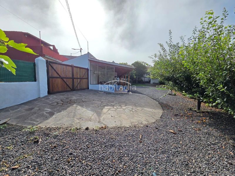 Foto 05a38771-20e2-4b34-b582-a9a34445310f. Casa amb aparcament a Tanque (El)