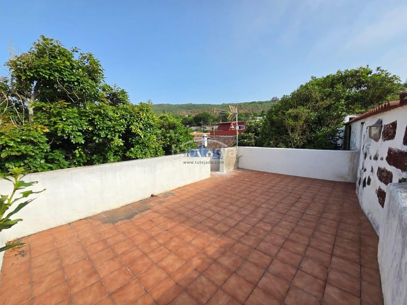 Foto 2a41a2d7-9d34-468c-a700-c634b049ccf4. Casa amb aparcament a Tanque (El)