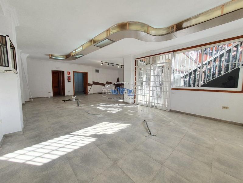 Foto 088212c9-38b4-4506-a948-cfcc8276f999. Alquiler local comercial local céntrico en alquiler. en Santa Úrsula