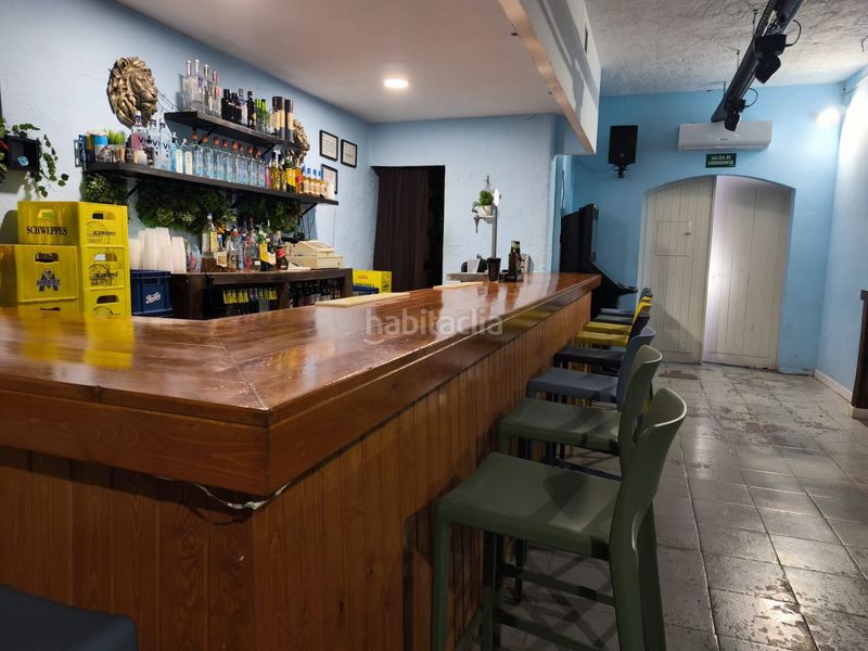 Foto 1a5e4d00-bb5d-40d1-bf1c-080d1cdf5fe2. Traspàs local comercial a Alcanar