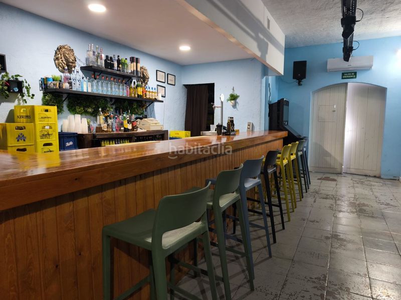 Foto c883ee70-000a-4449-b680-3f2ae22dd74c. Traspàs local comercial a Alcanar