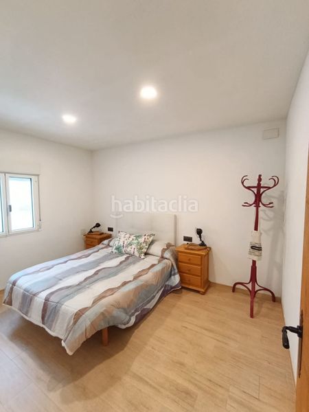 Foto 1d53f230-9c4c-4dcc-be37-adadbd99bd48. Casa amb aparcament a Deltebre