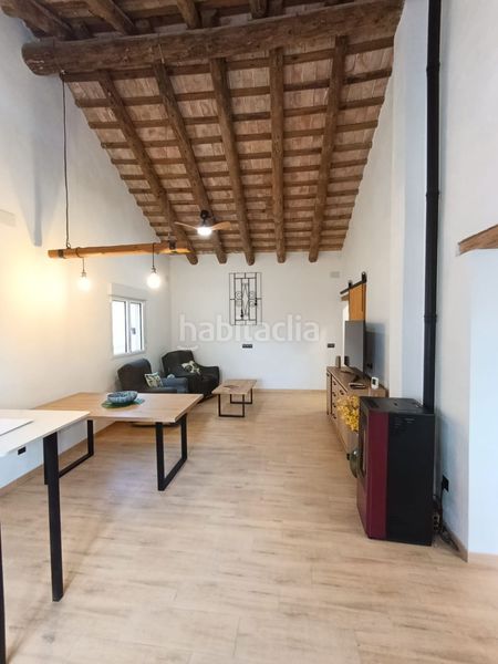 Foto 7011d7a7-4c12-4526-b104-999a0c0c2a80. Casa amb aparcament a Deltebre