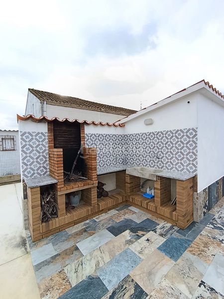 Foto 8bd072cf-d423-4a3d-8cd0-74b2964f95f8. Casa amb aparcament a Deltebre
