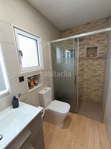 Foto b0bcaafd-ed5e-438f-9568-19dbed8176a2. Casa amb aparcament a Deltebre