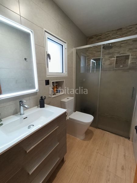 Foto c620eaae-38a9-4fc3-8c79-3f8d33182f5e. Casa amb aparcament a Deltebre