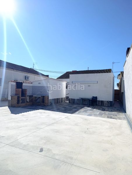 Foto e2bc3676-c55e-4ca0-8b9f-9eaf085803f3. Casa amb aparcament a Deltebre