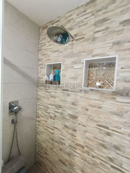 Foto f8f4b51b-1898-429a-88c6-9b6c34681693. Casa amb aparcament a Deltebre