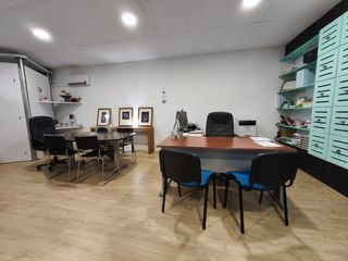 Rent Business premise in Trinquet 7. Local com. en alquiler en la cava, 1 despacho.