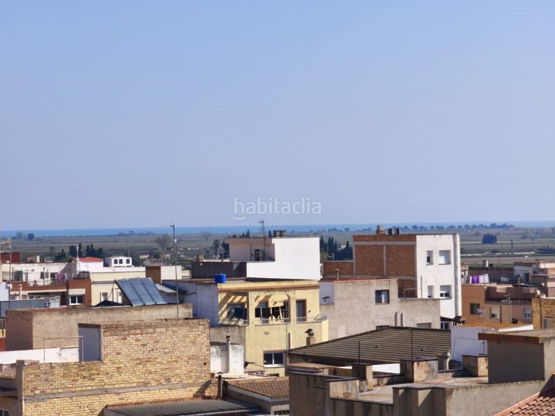 Foto 45edae23-a7cd-4bdb-8fff-48800479ae04. Àtic a trenta i dos 8 a Camarles