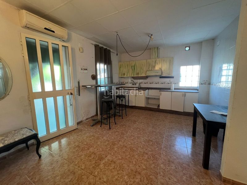 Foto e187dd93-3ba0-4d6a-8305-637758db01c2. Casa amb aparcament a Deltebre