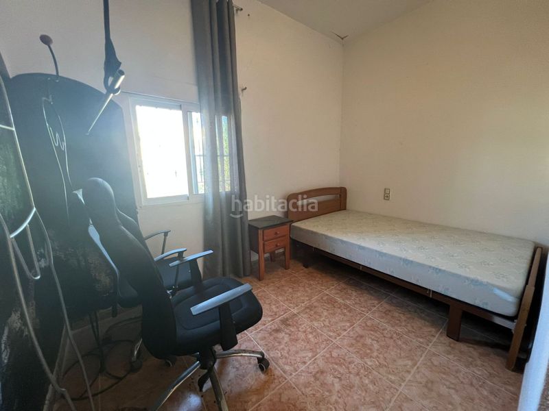 Foto f1dd2c59-cef0-4087-8149-d13b10e86156. Casa amb aparcament a Deltebre