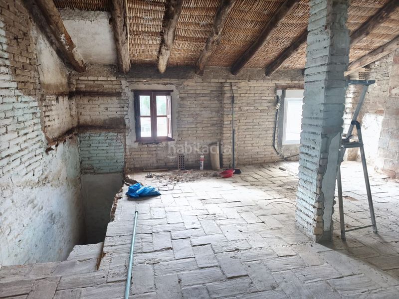 Foto b3c4b8fc-bc4d-4d1e-9e9b-ad4ce5fe2c7c. Casa amb aparcament a Tivenys