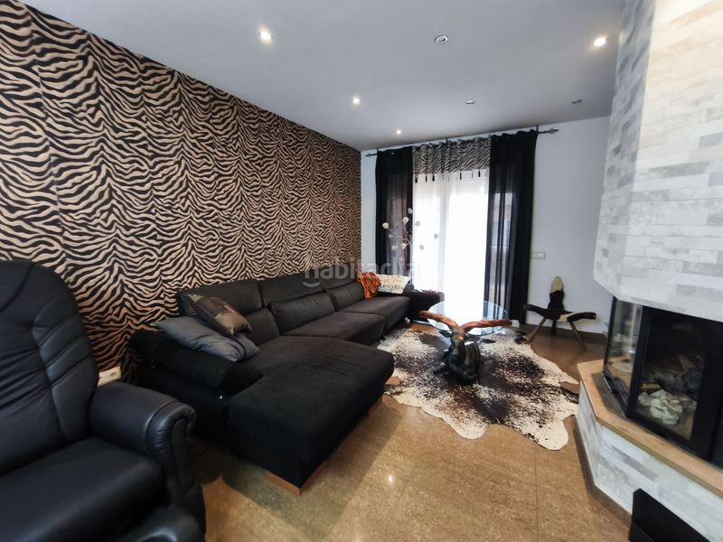 Foto be25eb2b-f746-4075-9f20-5274ba4cea35. Casa amb calefacció aparcament a Santa Bàrbara