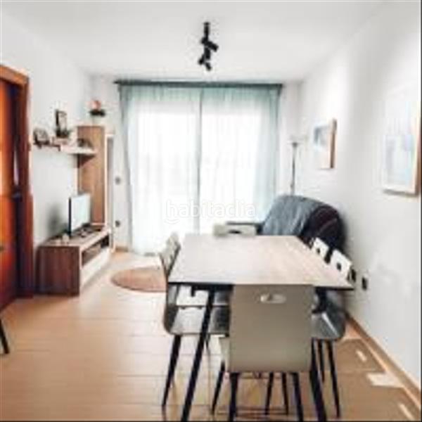 Foto fd954840-d4f6-4d3d-9c38-8689e3889a03. Alquiler piso  en alquiler , 3 dormitorios. en Deltebre