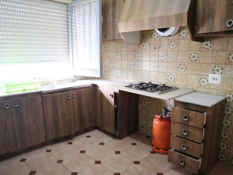 Foto 1991a4d2-9d0d-4e12-8b28-a6263239abdb. Casa amb calefacció aparcament a Deltebre