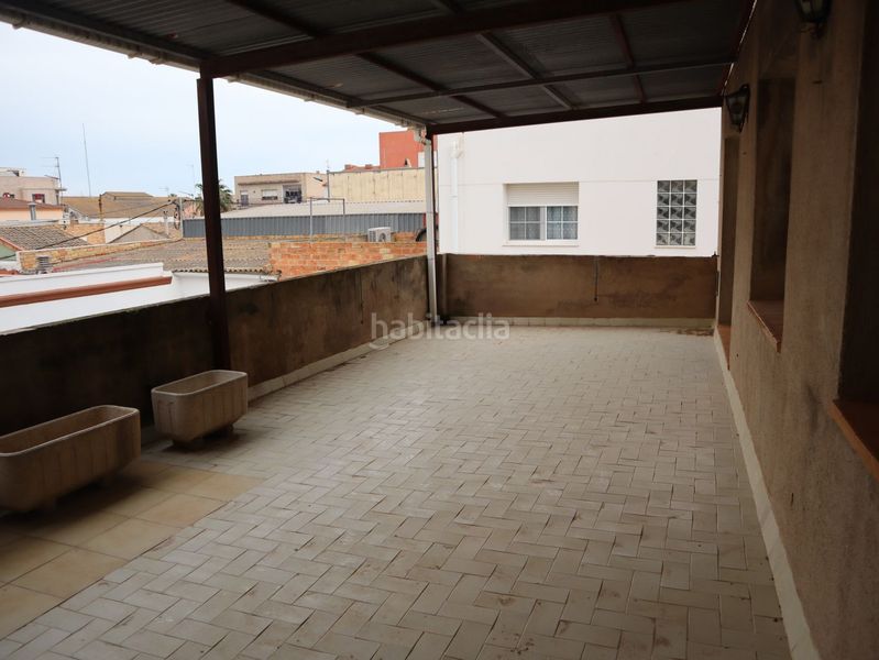 Foto 3f162611-354a-475a-9fc6-e0c75c34fd4c. Casa amb calefacció aparcament a Deltebre