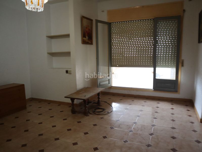 Foto 910a319f-f56b-494b-afc4-2f7b2cb469cd. Casa amb calefacció aparcament a Deltebre