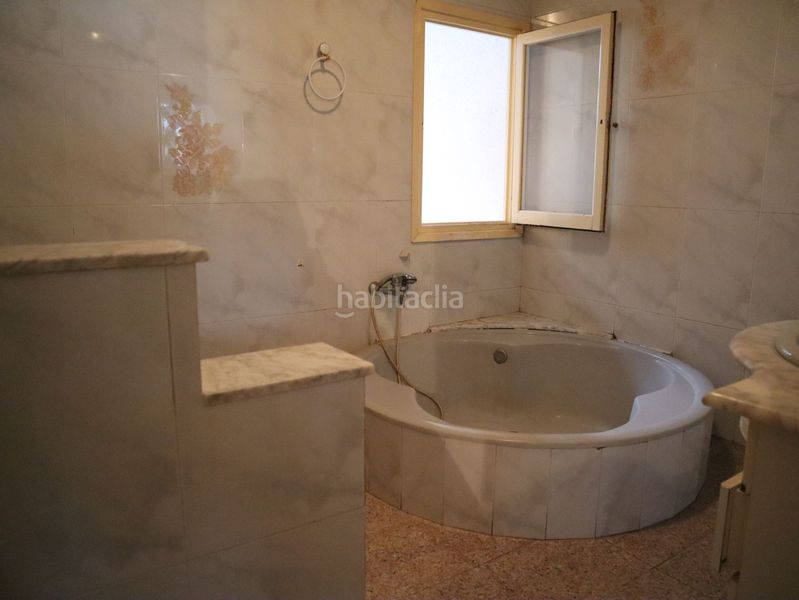 Foto d9132935-06fa-4a72-8a58-82ee2f9fc5f0. Casa amb calefacció aparcament a Deltebre