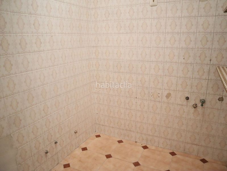 Foto e2397a80-e2f2-49c6-a527-6da810f6af44. Casa amb calefacció aparcament a Deltebre