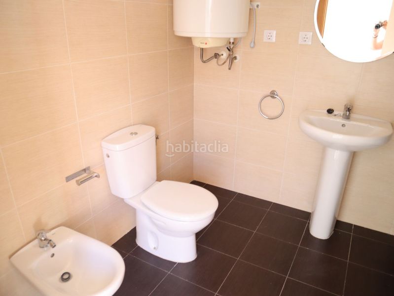 Foto b0d94d3f-e4fa-4a72-9c4b-1062e32e9680. Rent duplex with heating parking in Sant Jaume d´Enveja