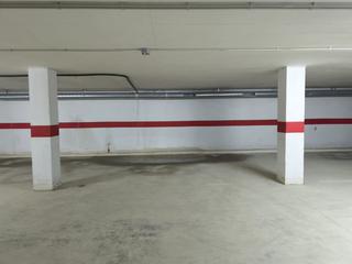 Parking coche en ESPORTIVA 34