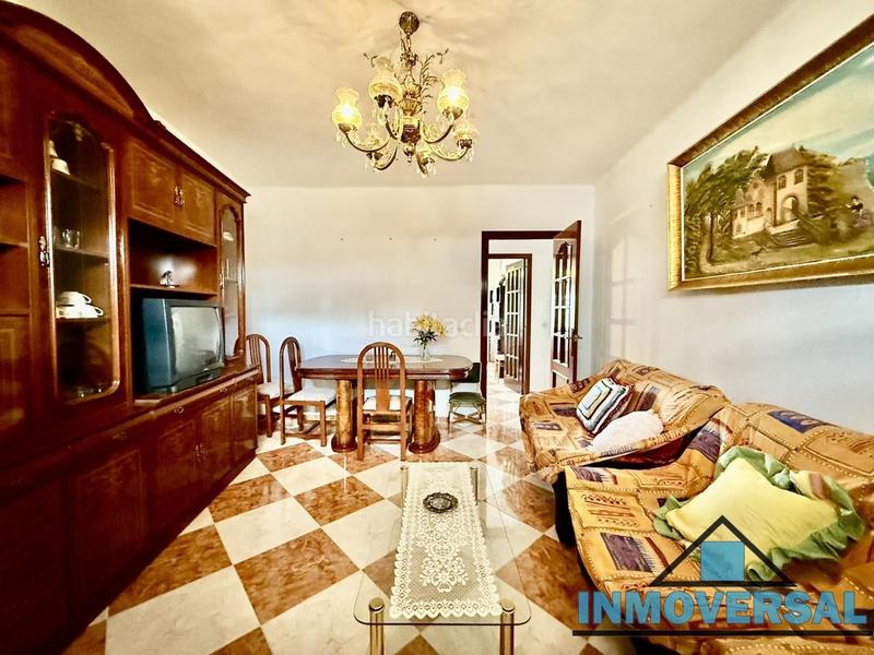 Foto eb52703f-6d87-4e50-9d0e-7783e162b5ca. Casa in Codo