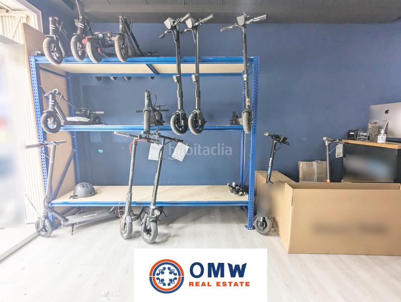 Foto f85a73b1-5f46-4638-84bc-c2f06799e938. Traspaso local comercial desde 2017 - taller patinetes - esquina con mucha visibilidad en Valencia