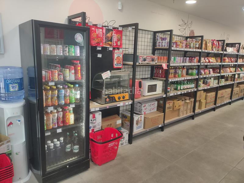 Foto ad9d98ae-acc5-4619-9e78-63d2115b9050. Traspaso local comercial minimarket con take away - muchos equipos - reforma reciente en Valencia
