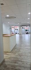 Alquiler Local Comercial en Calle juan xxiii 62. Local diafano con patio y salida de humos