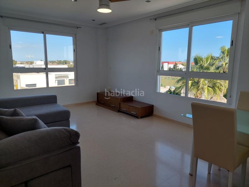 Foto f8bda54b-4abf-46f7-afeb-af09bb4d4208. Alquiler piso en calle ruperto chapi 20 residencial en alquiler larga temporada siete años en Daya Nueva