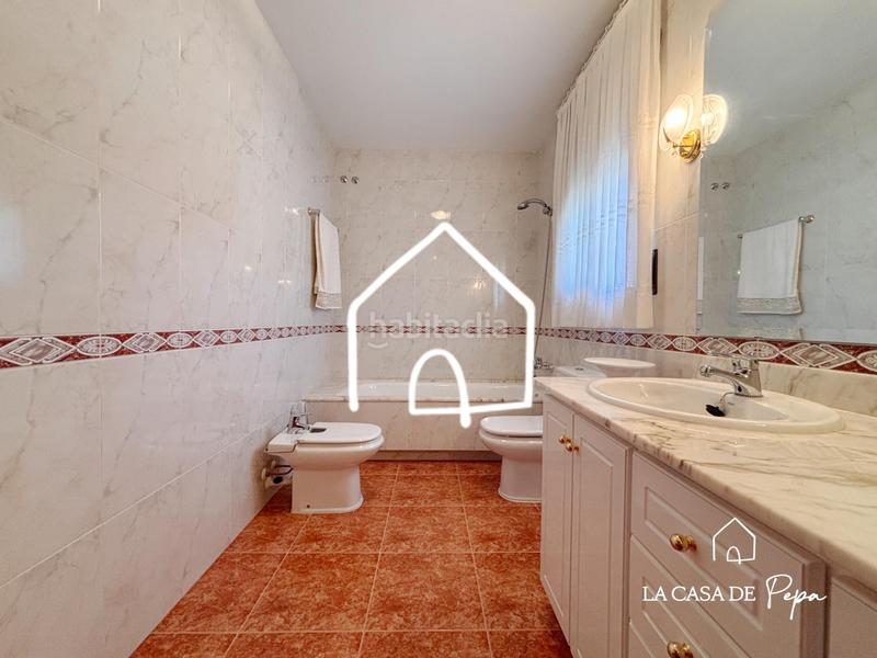 Foto 2e51a2a0-49d6-410f-bfcc-546b67adb0a8. Xalet amb aparcament a Els Masos - Els Garrofers Coma-ruga