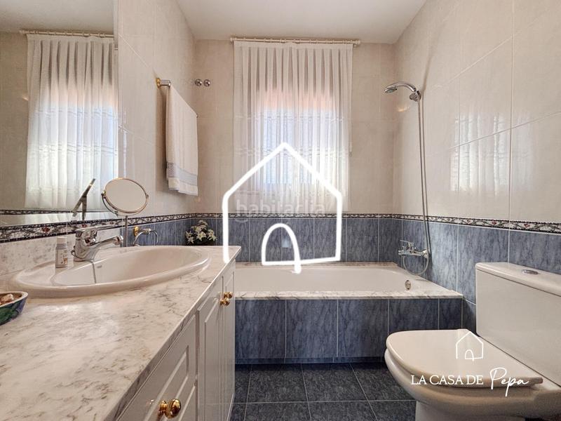 Foto 373bc7da-6e37-4c70-83d2-17956e338804. Xalet amb aparcament a Els Masos - Els Garrofers Coma-ruga