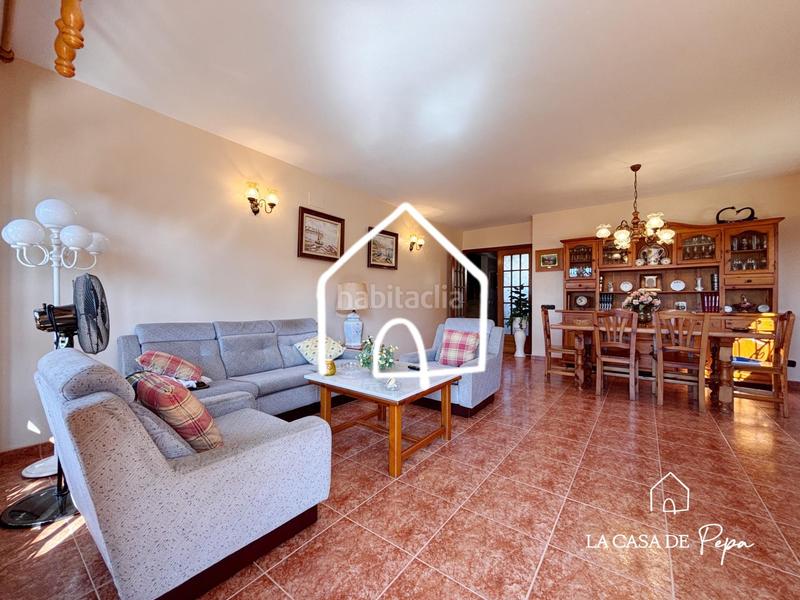 Foto c7bd39d3-cd84-49a6-9b54-34f5b07eb830. Xalet amb aparcament a Els Masos - Els Garrofers Coma-ruga