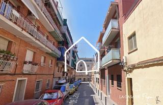 Appartement à La Roureda. Amplio piso en el centro de viladecans con gran potencial para r