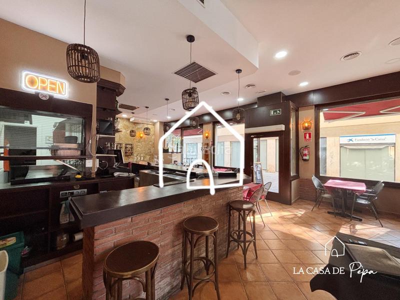 Foto 5df6deae-8b5c-46a1-a0fb-0c8b97b5df83. Alquiler local comercial local en traspaso en Centre Viladecans