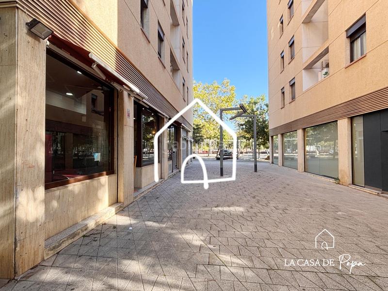 Foto 32fac975-f944-4953-af09-85ad1617bde5. Lloguer local comercial a Centre Viladecans