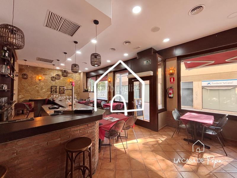 Foto d07d1fec-5390-4ef5-b94d-8b62bd045178. Location local commercial dans Centre Viladecans