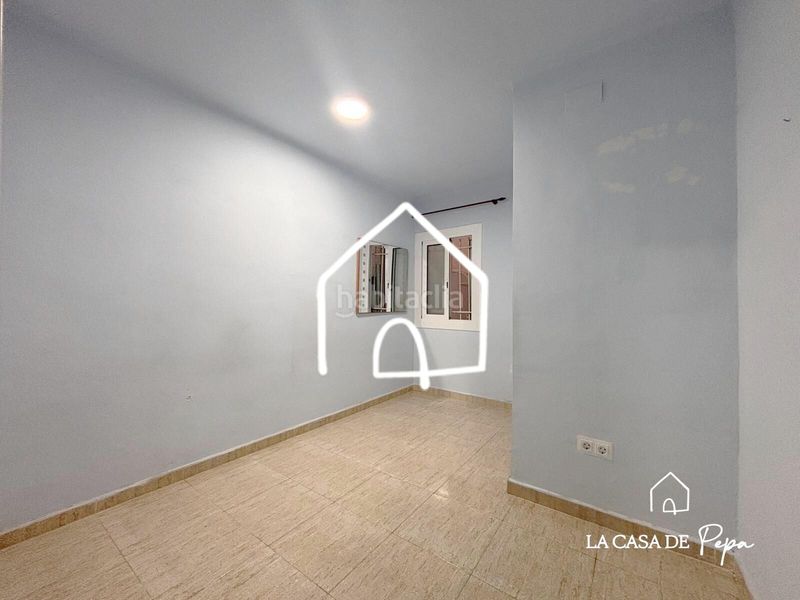 Foto 1e0759c8-f4b9-436d-807f-aaa3ec7b28c6. Planta baixa a Centre Viladecans