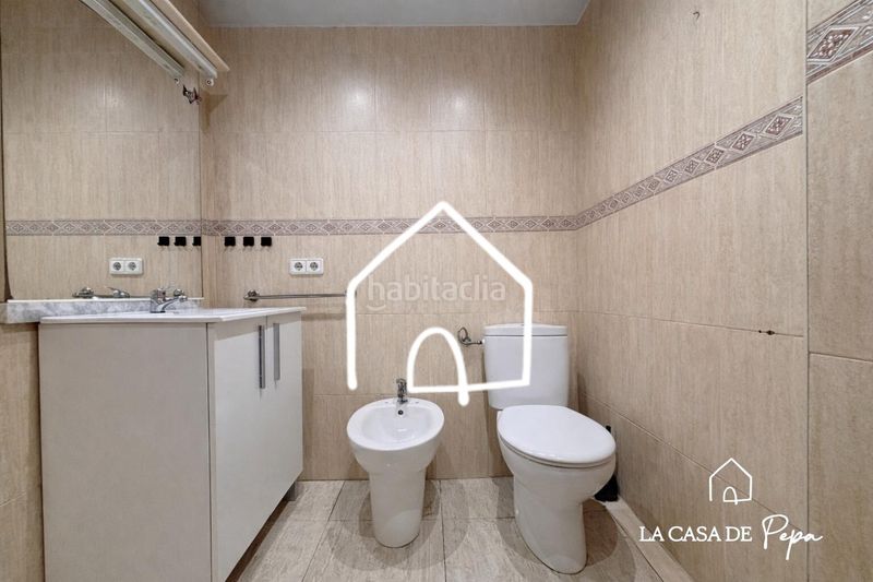 Foto 76705b5c-21ab-46a3-9c5d-48c0c4dcae1c. Planta baixa a Centre Viladecans