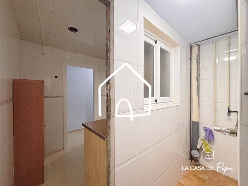 Foto 78cb16db-2648-4445-b0c6-859dc83a30b6. Planta baixa a Centre Viladecans