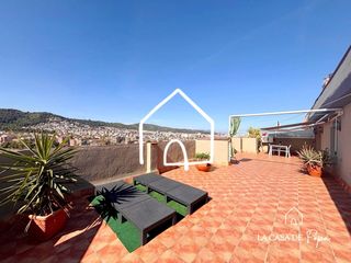 Àtic a Centre-Estació. Ático de 90m2 con terraza y vistas espectaculares