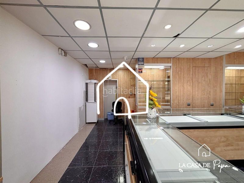Foto 3e13c2ca-8fb2-420f-bb50-2e8f288bd20f. Local comercial a Centre Viladecans